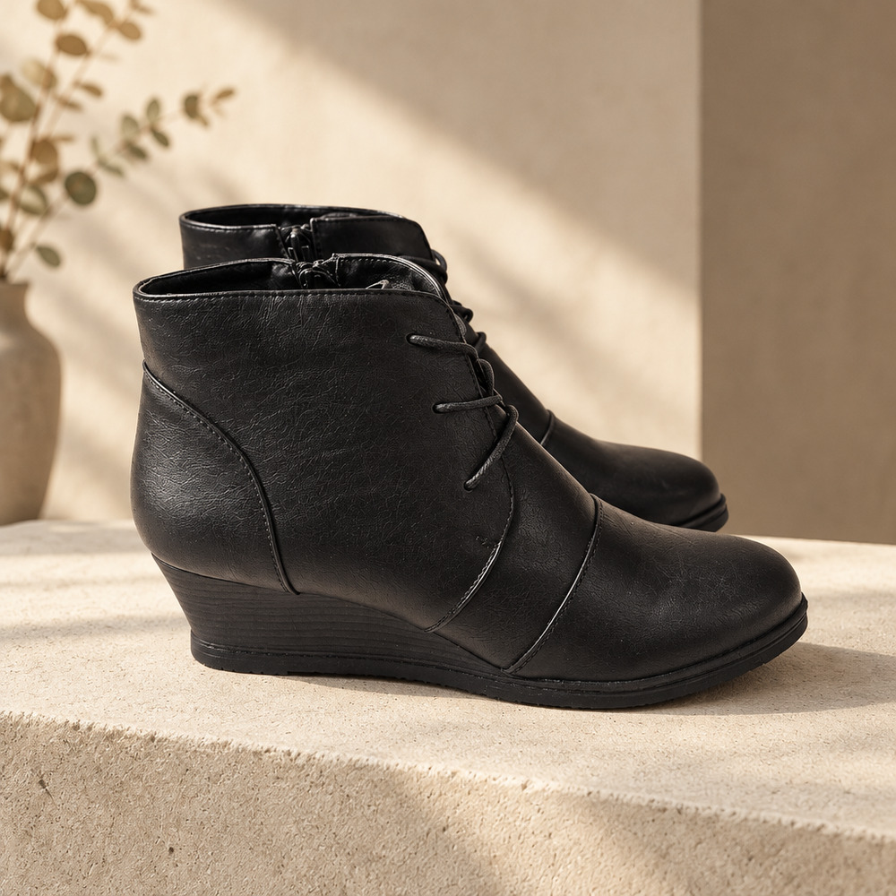 NWOB Vepose Women's 2" Wedge Booties Size 8.5M